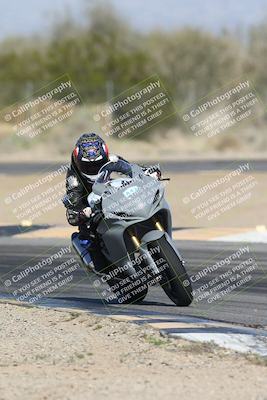 media/Jan-15-2026-Racers Edge (Thu) [[dfebeb70ab]]/2-A Group/Session 5 Turn 2/